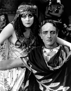 immagine di Antonio e Cleopatra tratta da un film